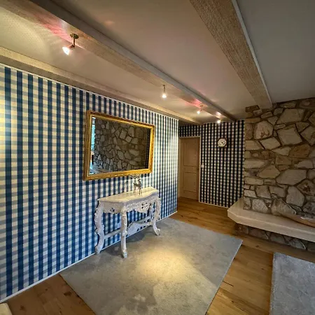 Herrliche 3 Schlafzimmer In Zentral & Exklusiv Apartman Davos