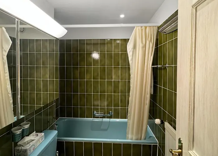 Herrliche 3 Schlafzimmer In Zentral & Exklusiv شقة